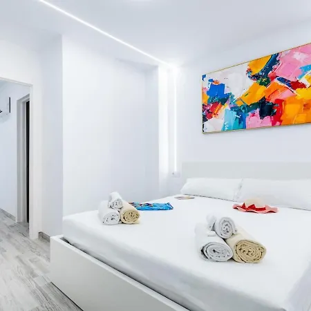 Apartment Stylish 179 Parque Santiago 2, Front Of The Sea *